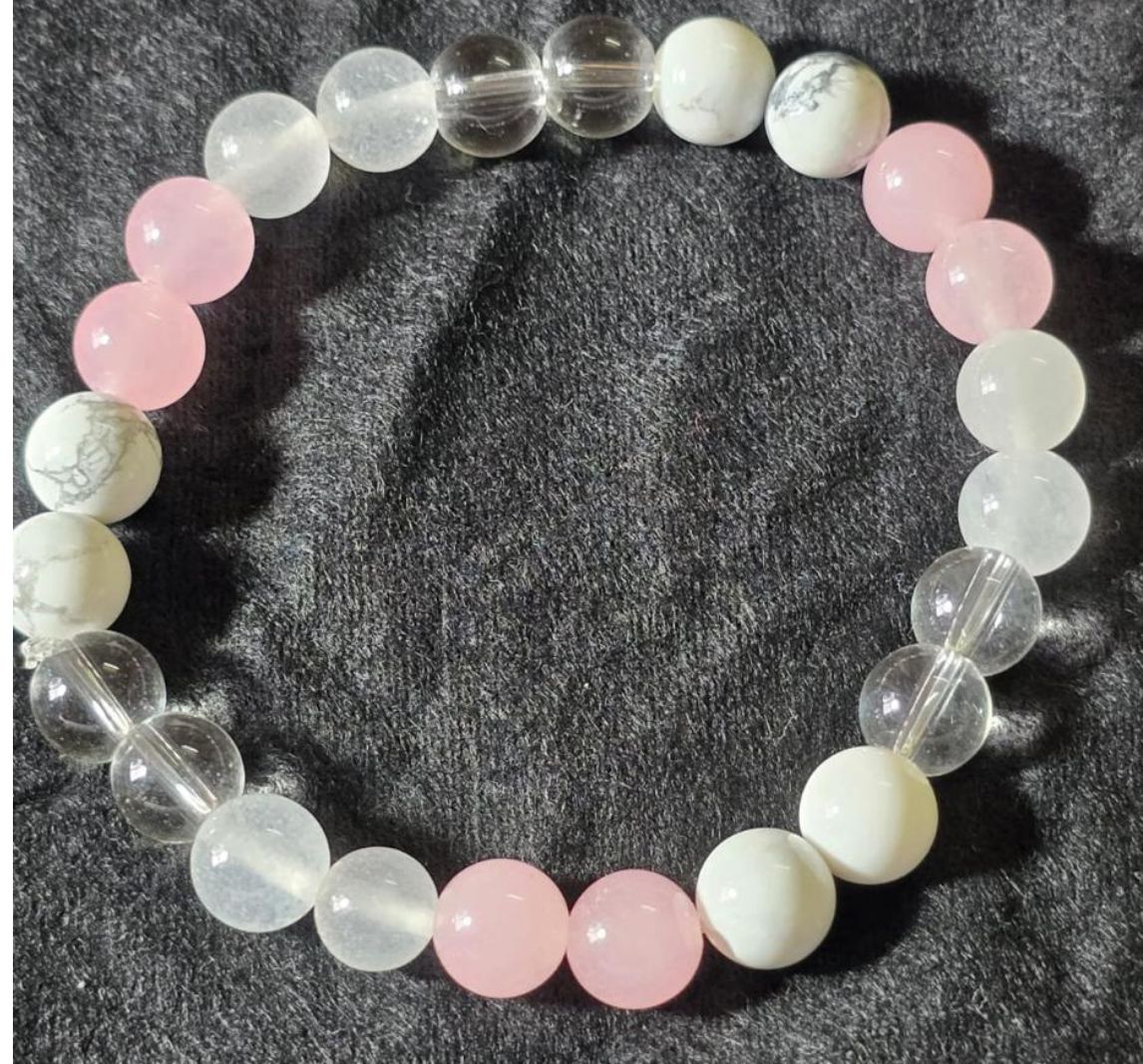 Stress relief ( moonstone + clear quartz +howlite +rose quartz)